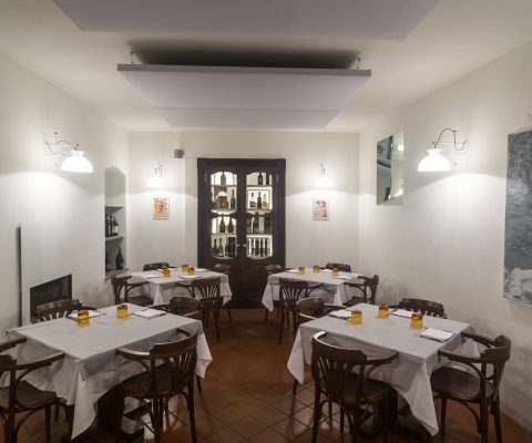 Vecchio ristorante fiume